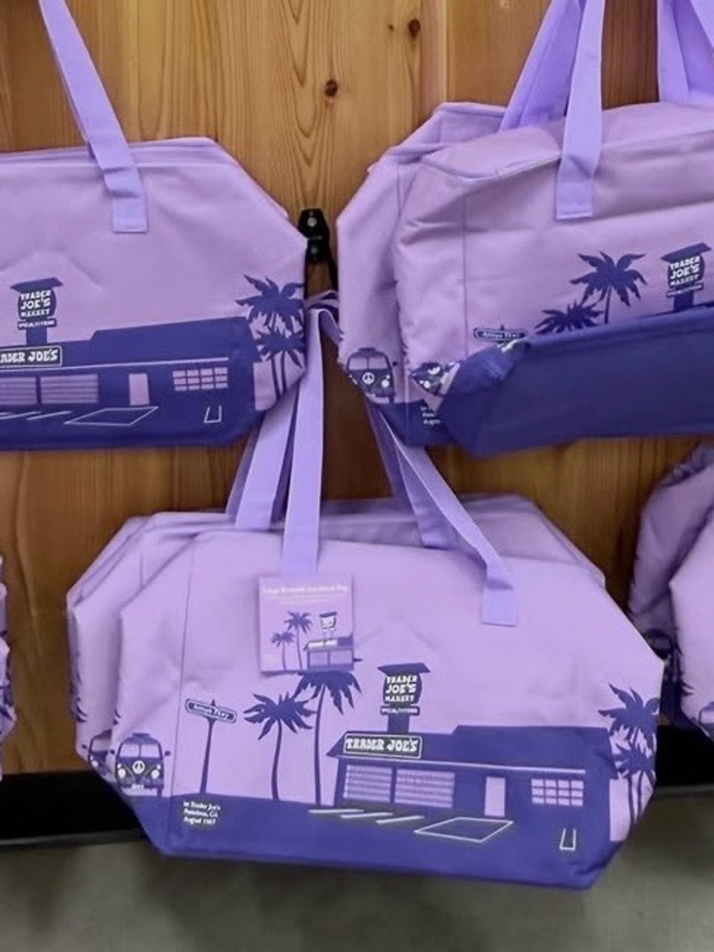 Trader Joe’s Purple reusable insulated tote bag,💜limited color!